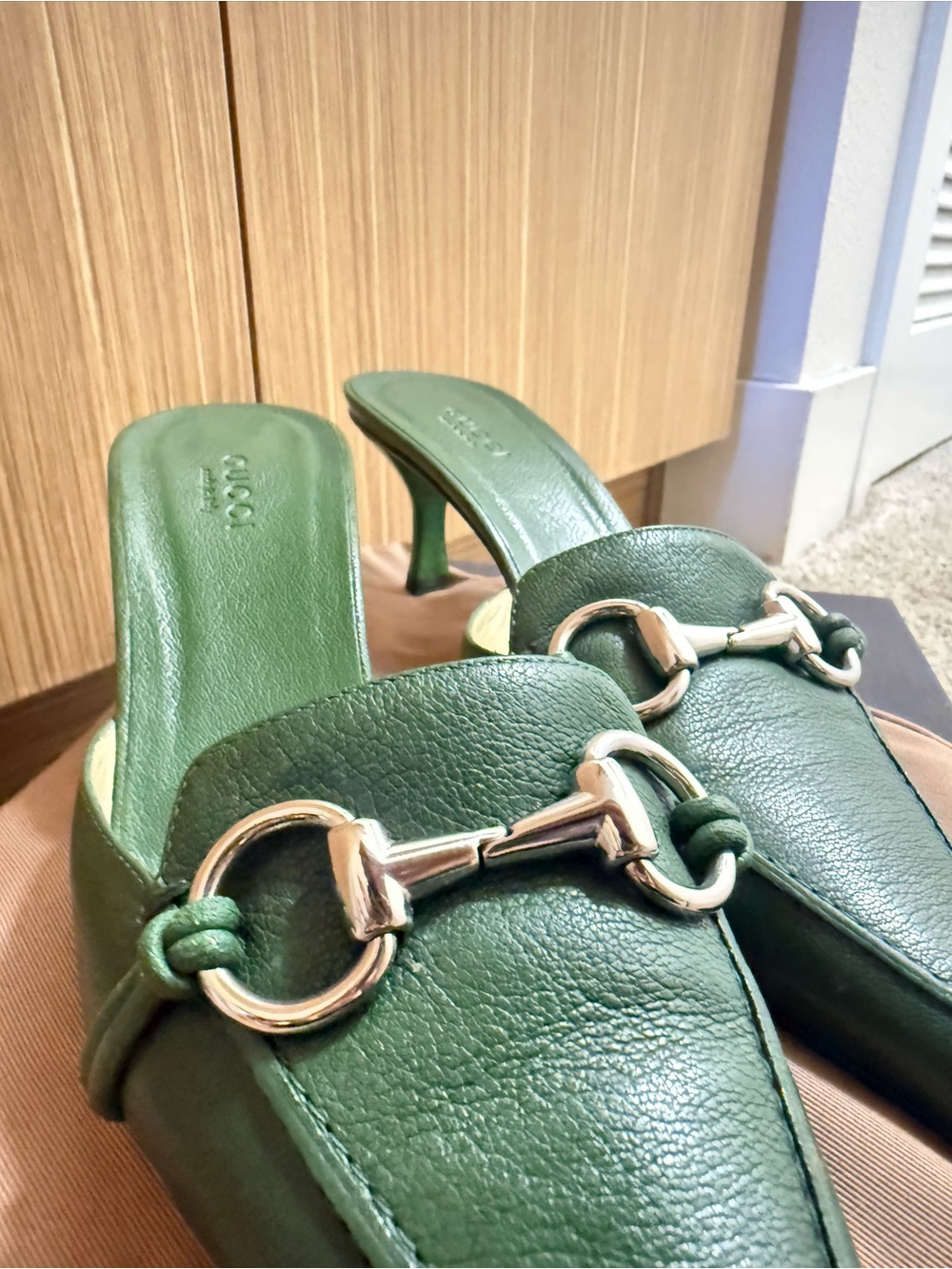 Gucci Emerald Green Leather Horsebit Pointed Mule Heels - Picture 7 of 7